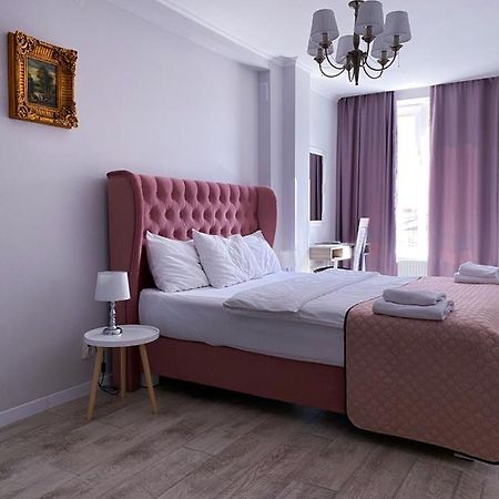 Opera Center Hotel & Apartments Lviv Luaran gambar