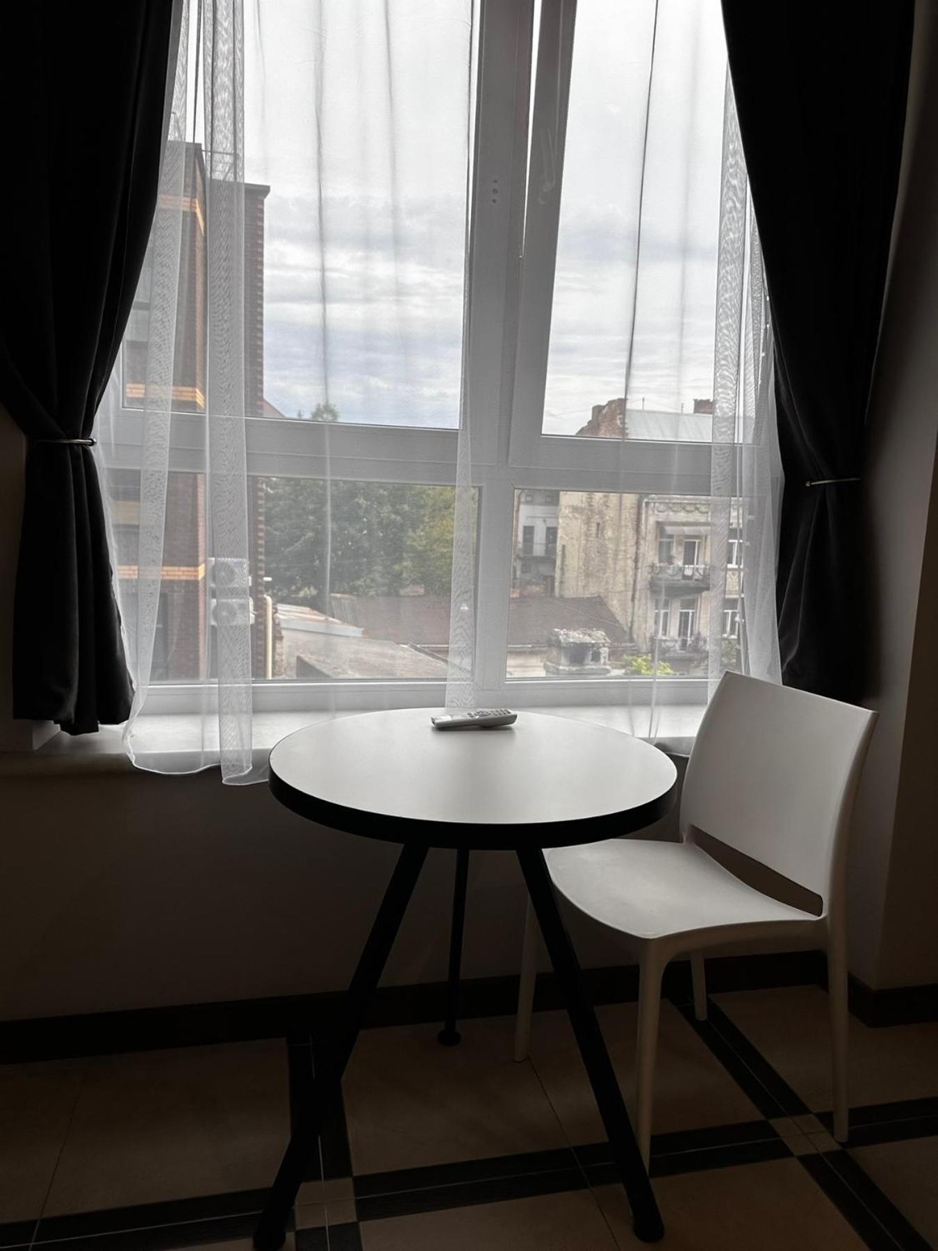 Opera Center Hotel & Apartments Lviv Luaran gambar