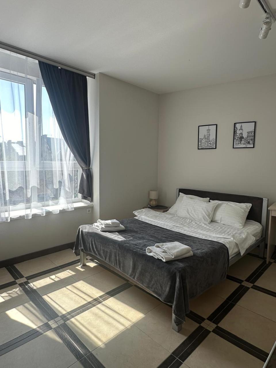 Opera Center Hotel & Apartments Lviv Luaran gambar