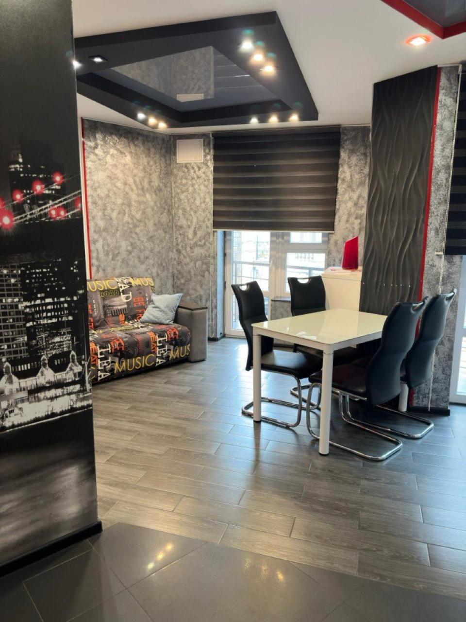 Opera Center Hotel & Apartments Lviv Luaran gambar