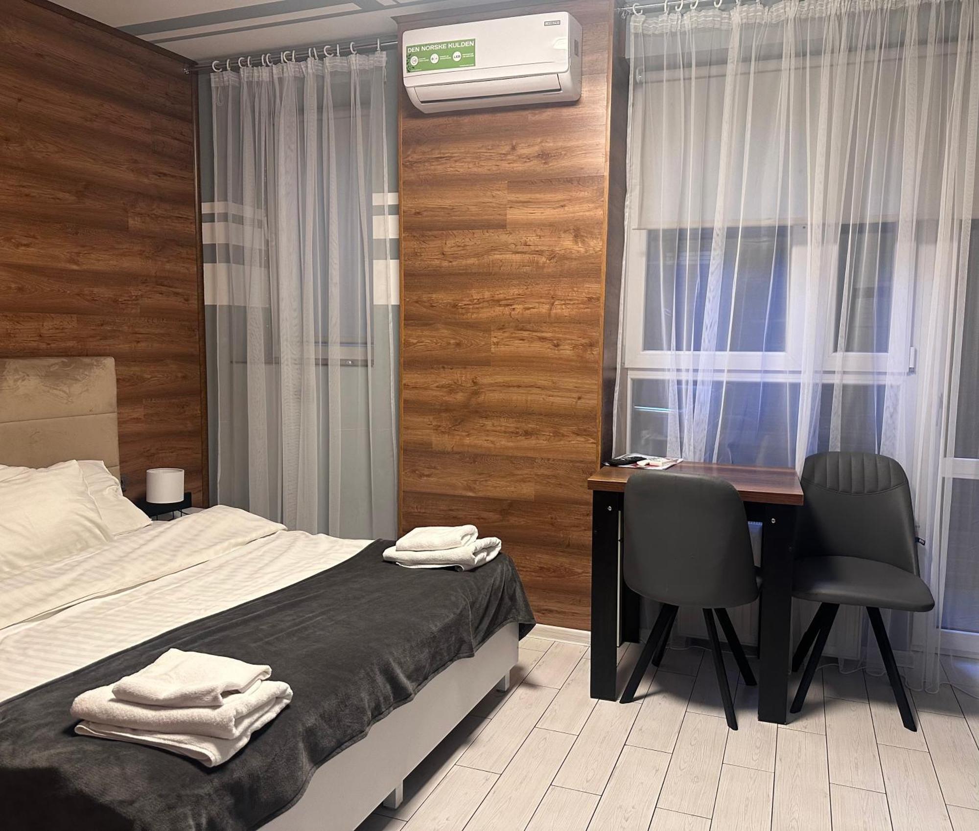 Opera Center Hotel & Apartments Lviv Luaran gambar