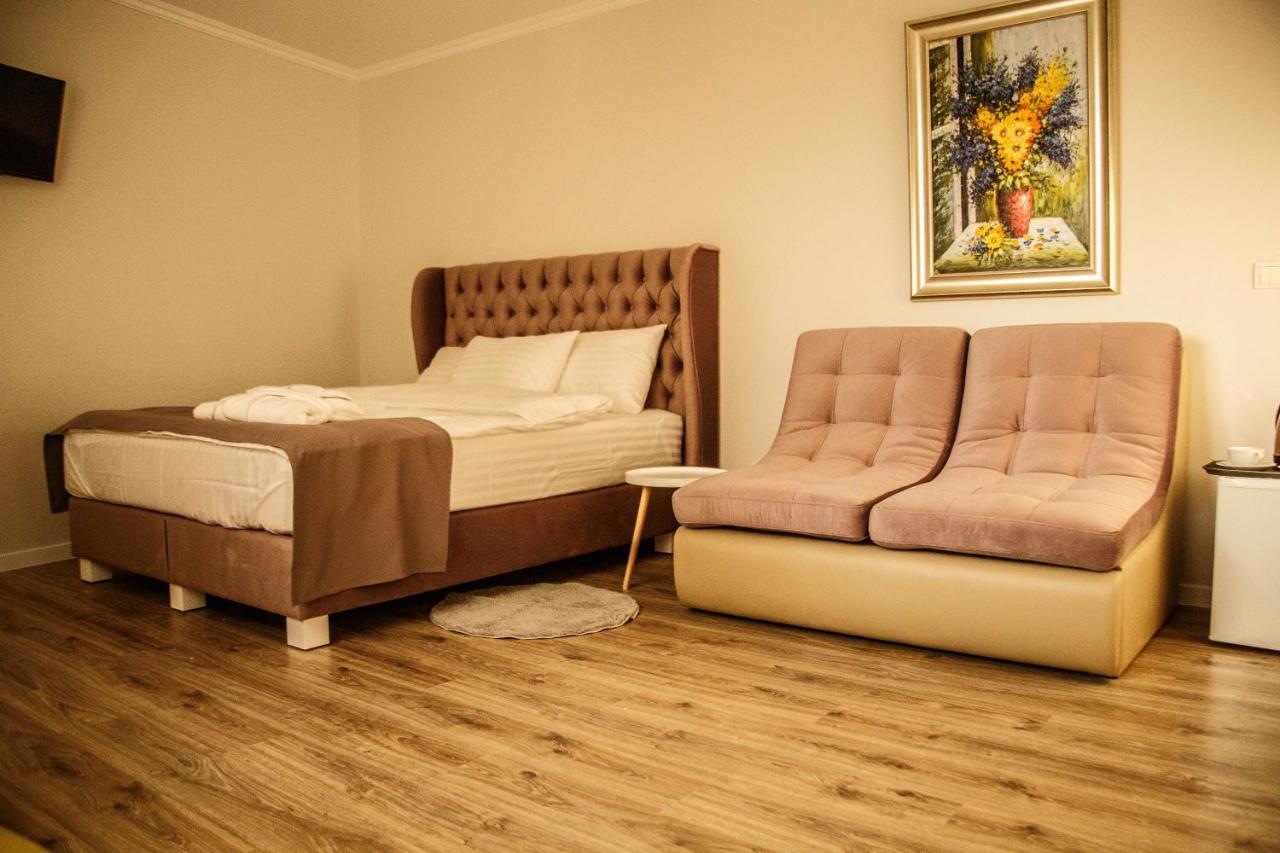 Opera Center Hotel & Apartments Lviv Luaran gambar