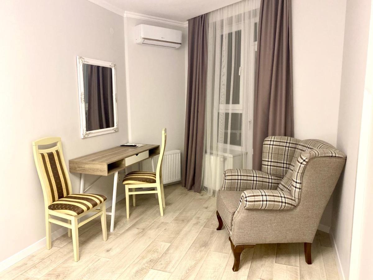 Opera Center Hotel & Apartments Lviv Luaran gambar